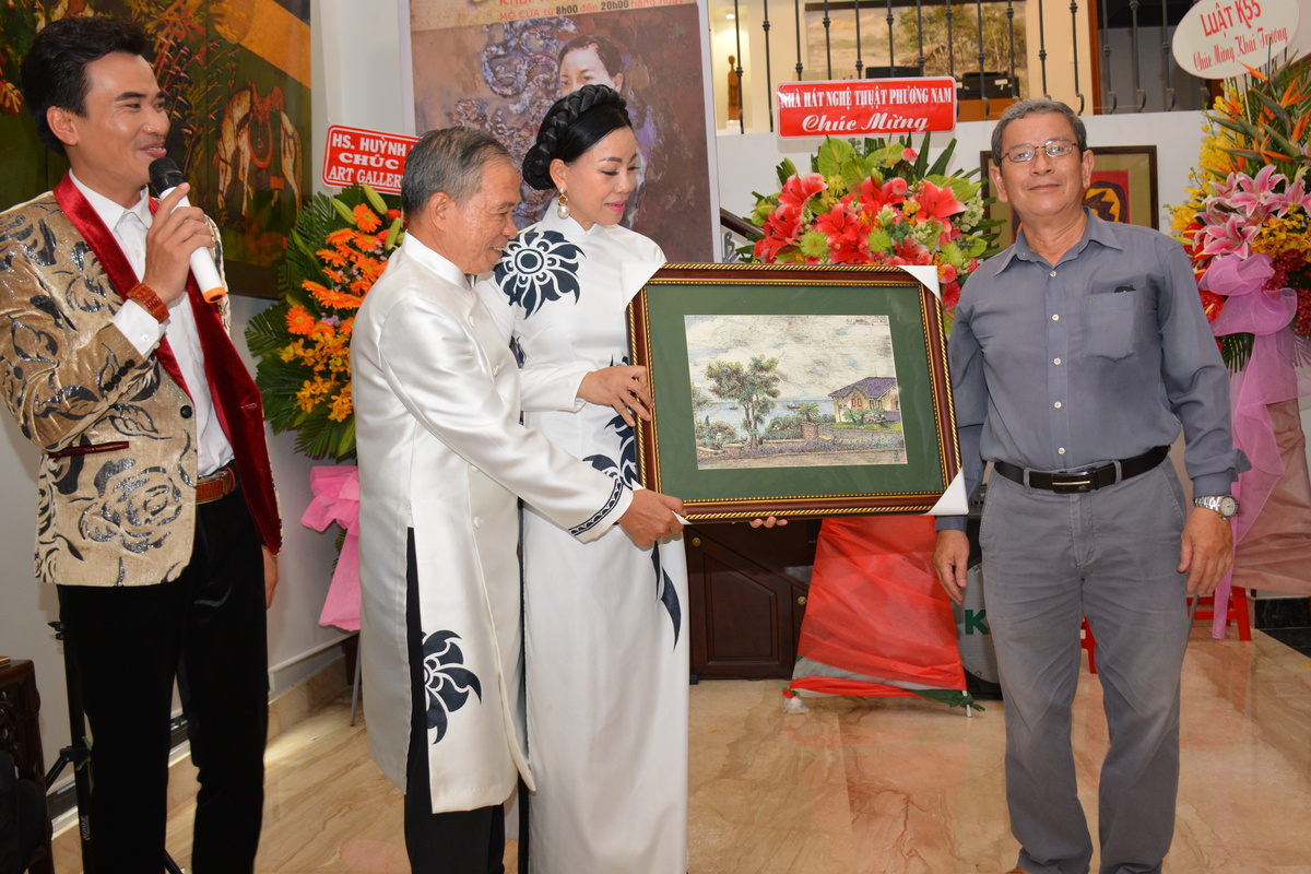 Bình Minh Art Gallery